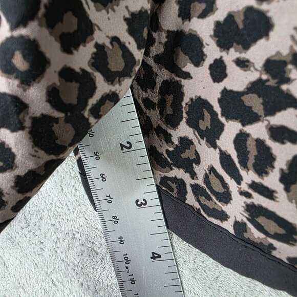 Womens Gap Fit Brown Black Leopard Print Athletic Shorts Lined 3" Inseam Size S - Picture 9 of 12